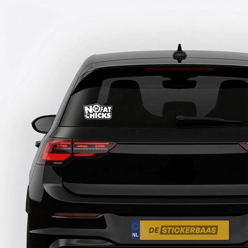 No fat chicks 2 - Leuke & grappige autosticker - vinyl sticker kopen bij De Stickerbaas